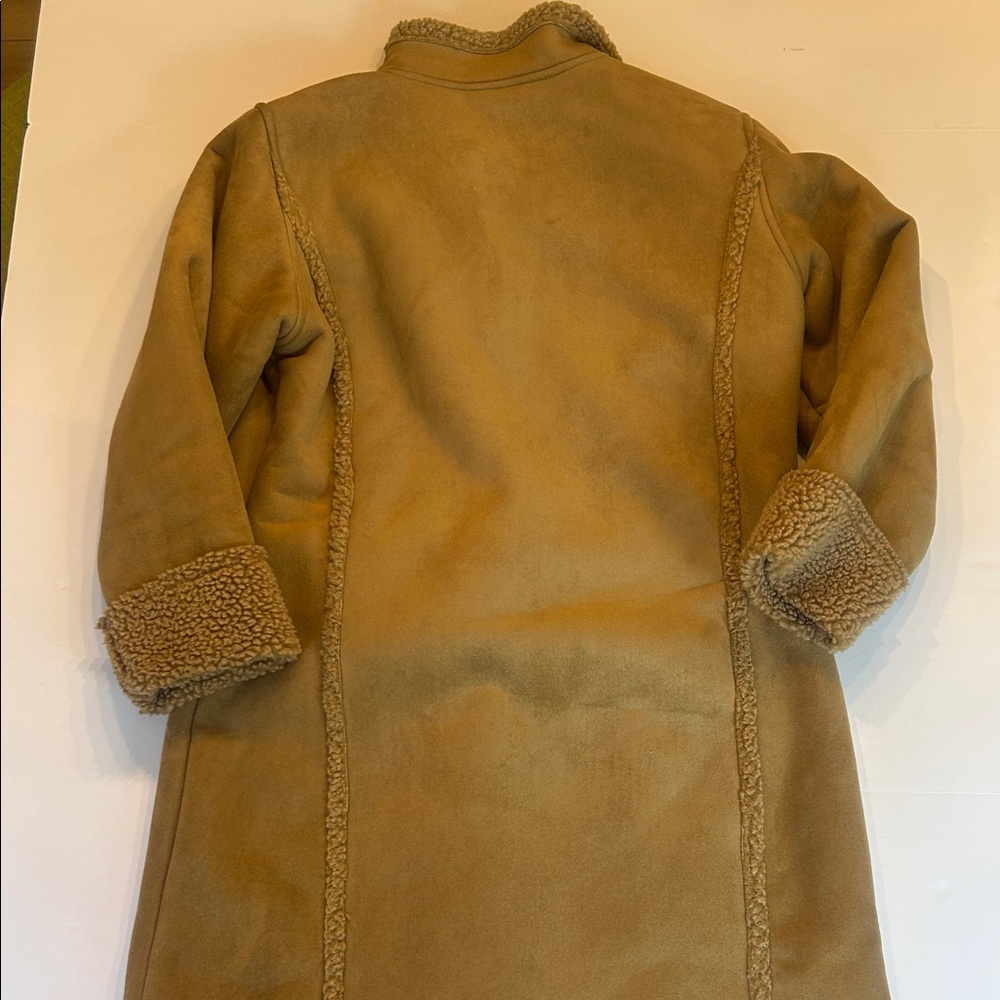L.L. Bean women’s  Brown Shearling Coat - Picture 5 of 5